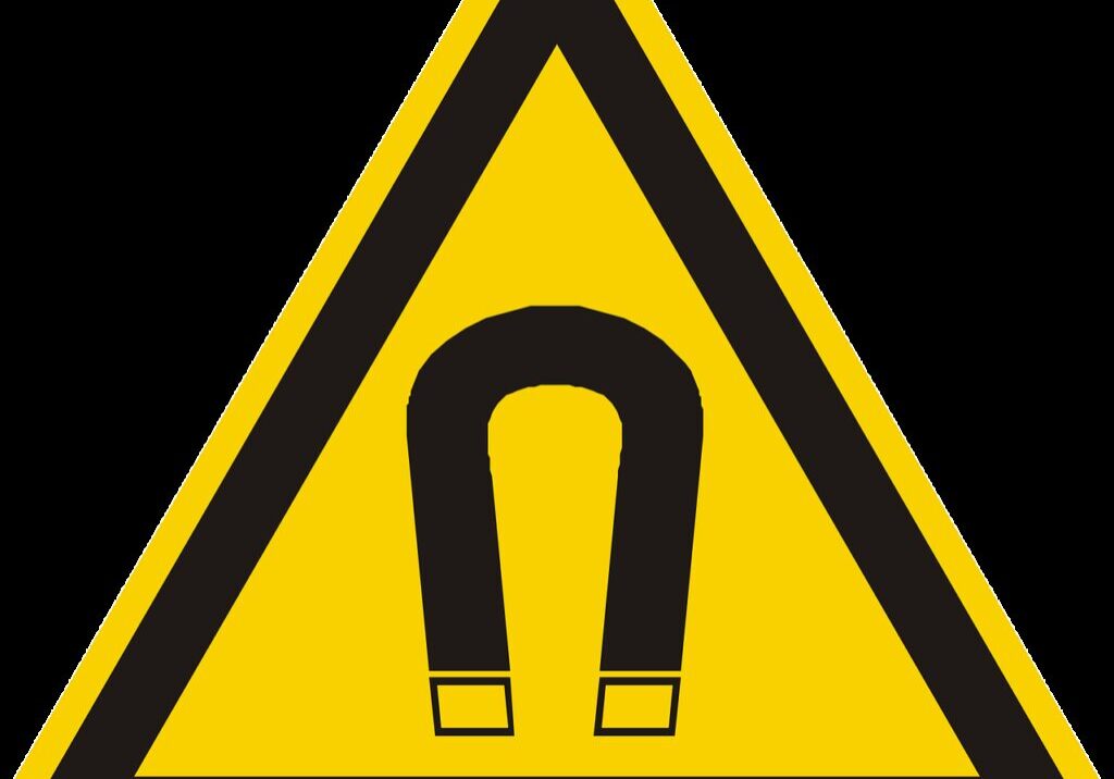 strong magnetic field, warning, attention